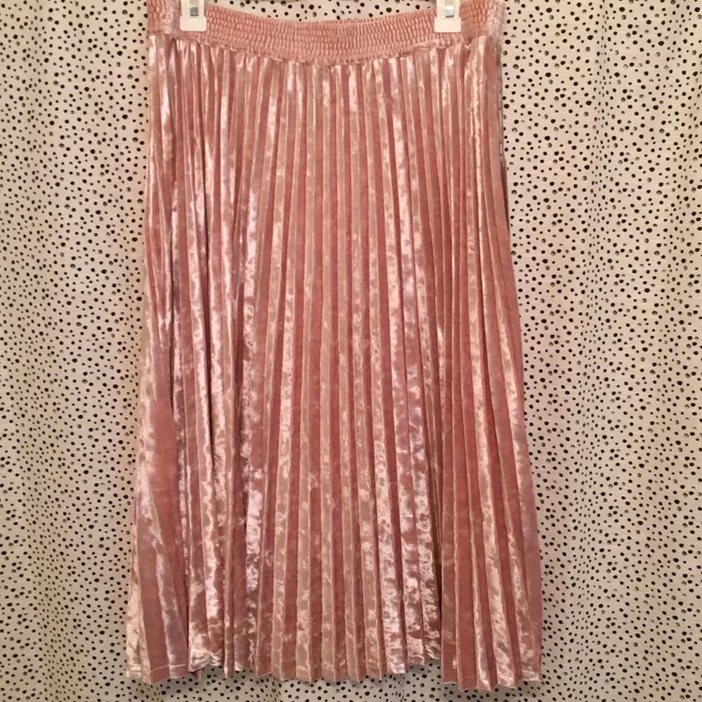 Pink velvet skirt